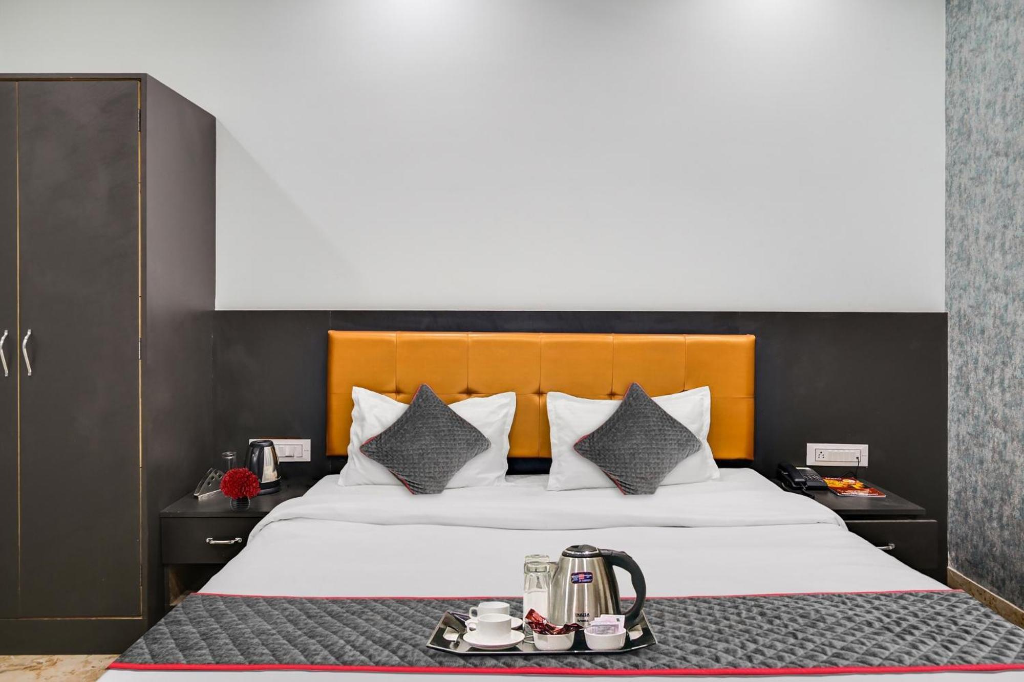 Townhouse Oak Ar Ganges Premium Hotel Varanasi